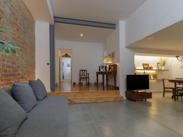 T2 Mobilado, com 2 suites, Varanda e JARDIM privado, na Calçada das Necessidades ESTRELA, centro de Lisboa
