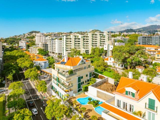 T2 mobilado no Edifício Quinta Vitória, Avenida do Infante Funchal