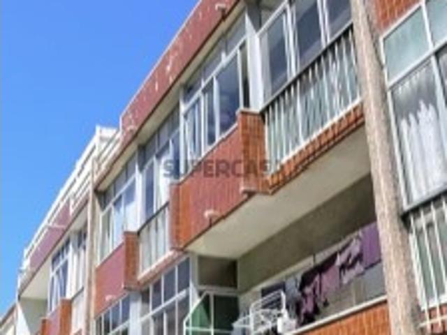 T2 na Venda Nova a 8 minutos a pé do Metro Amadora Este
