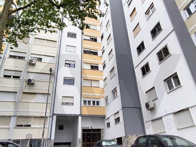 T2 na Praceta Cristóvão Falcão, em Massamá, concelho de Sintra