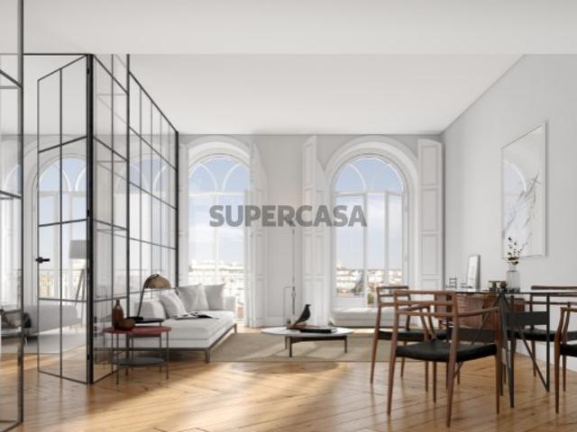 T2 na Rua Senhora da Luz, na Foz, com vista para a cidade