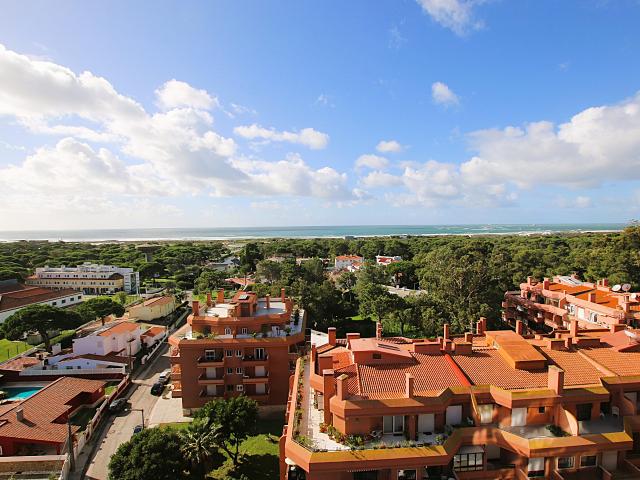 T2 nas Torres de São João com vista mar
