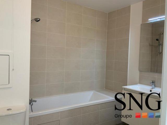 T2 NEUF AVEC BALCON ET PARKING