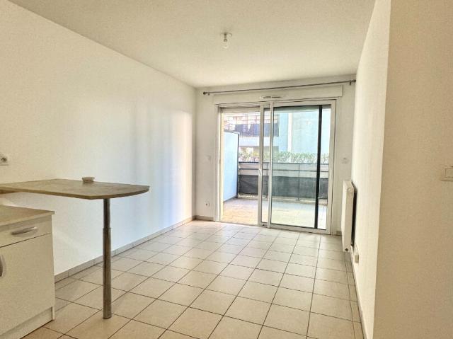 T2 NIMES 2 pièce s 40 m2