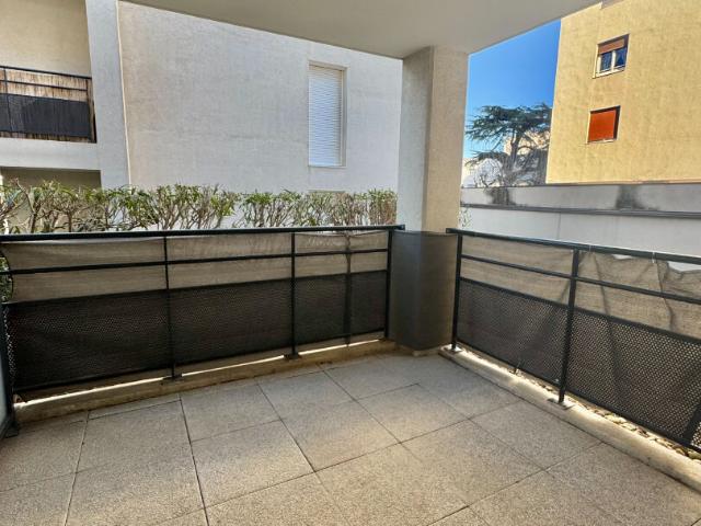 T2 NIMES 2 pièce s 40 m2