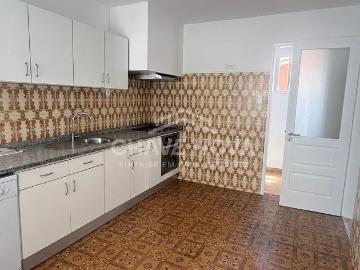 T2 no 1.º Piso com Terreno Privativo Santa Maria de Lamas