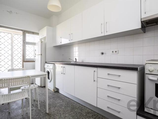 T2 no centro de Tavira para renovar
