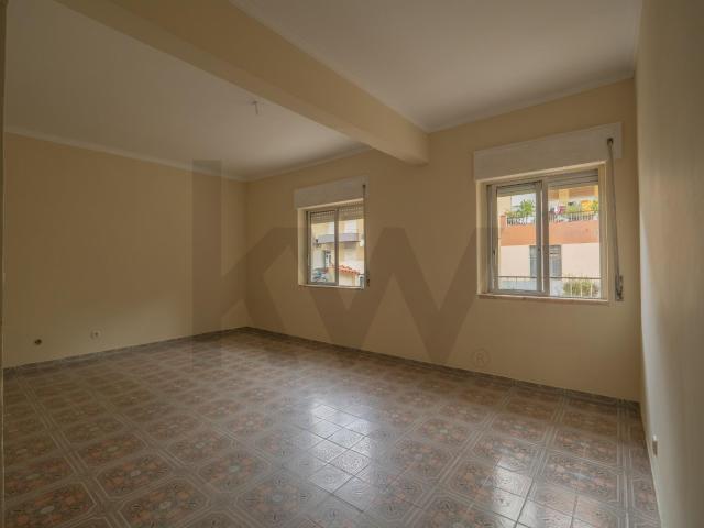 T2 no Forte da Casa | Rés do chão | Possibilidade de Financiamento a 100%