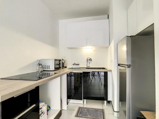 T2 NON MEUBLE – 41 m2 – BALCON – GARAGE – 69008 LYON