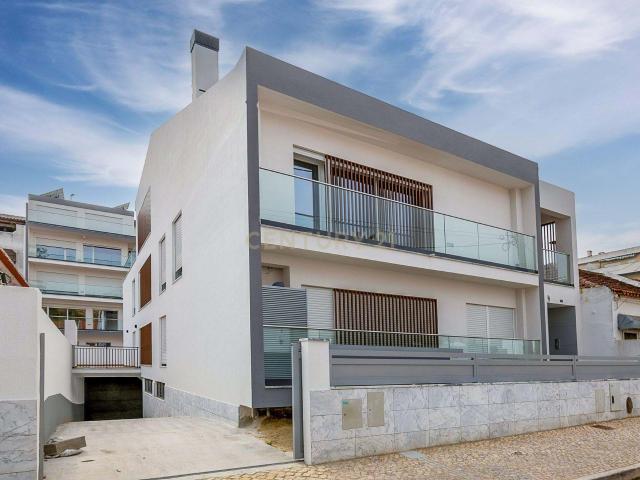 T2 Novo a 500m da Praia | Costa da Caparica | Última Unidade