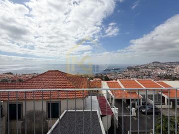 T2 Novo | Andar de Moradia | Vista Fabulosa sobre o Funchal | Santa Maria Maior