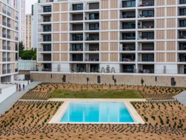 T2 Novo com Terraço de 45 m2 em condomínio fechado Élou