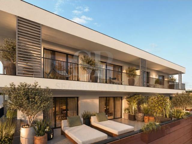 T2 NOVO com terraço Espaçoso de 128.9 m2 no centro de Ferrel