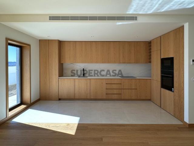 T2 novo com terraço privativo de 50m² | Porto | Estacionamento