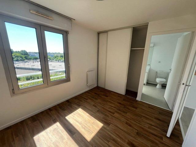 T2 NU MERIGNAC