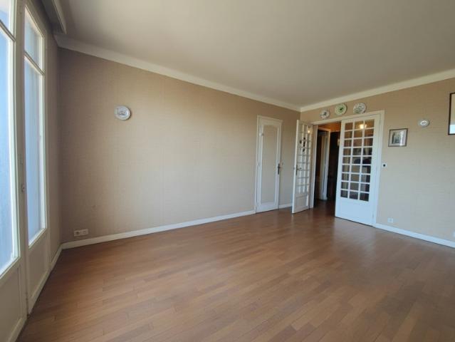 T2 ou T3 Emplacement premium ascenseur, cave + chambre de bonne