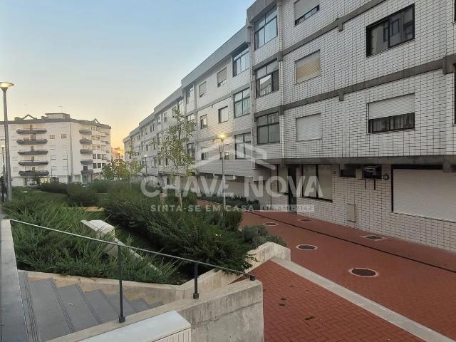 T2 P/ ARRENDAMENTO São Romão do Coronado Próx. da Estação de Comboio