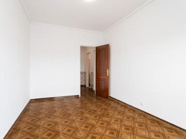 T2 para Arrendar em Zona Tranquila e Central, com Varandas e 76 m², Ideal para Famílias