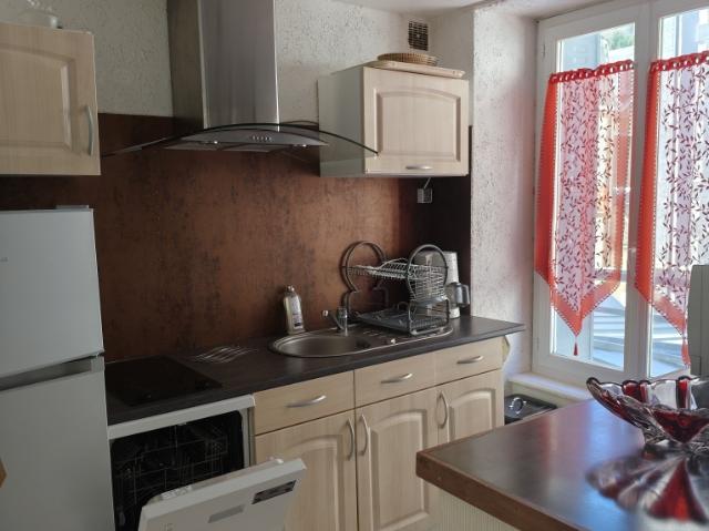 T2 pour investisseurs, face aux thermes du Mont Dore