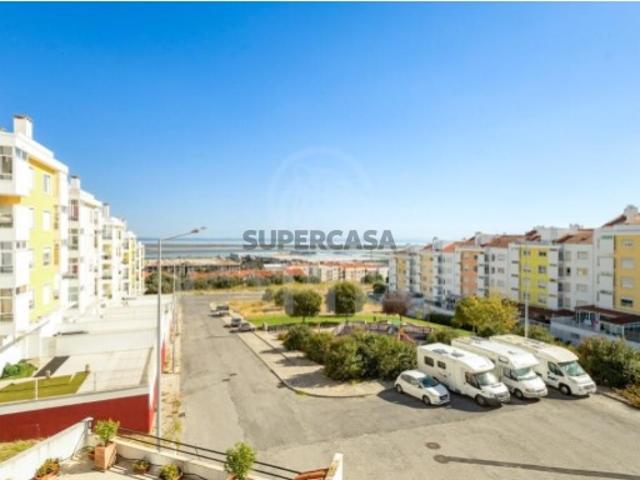 T2 Póvoa de Santa Iria | suite + vista rio + garagem