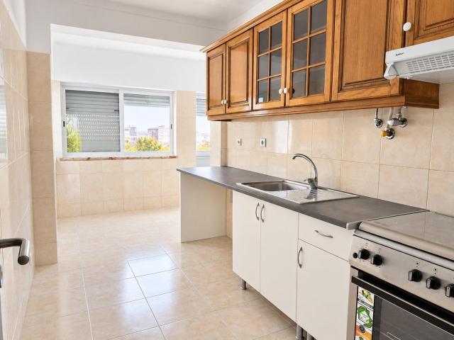 T2 Pronto a Habitar em Sesimbra – Conforto, Qualidade e Excelente Localização