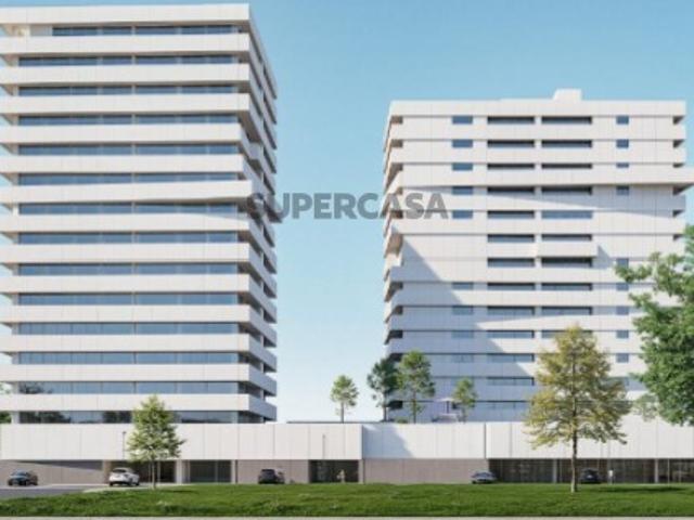 T2 Premium Duplex | AP | Condomínio Privado com Piscina | STRATA | Porto