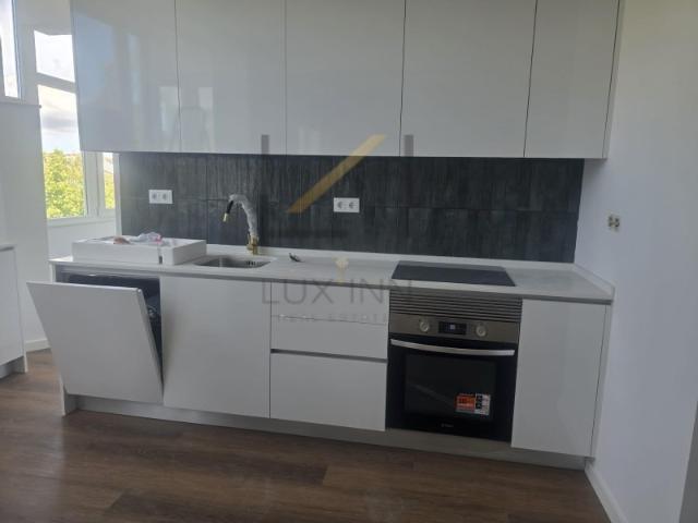 T2 Remodelado Av. Alexandre Salles Venteira Amadora