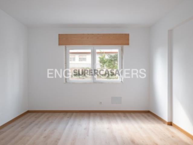 T2 Remodelado com 83m2 no Casal de S. Brás