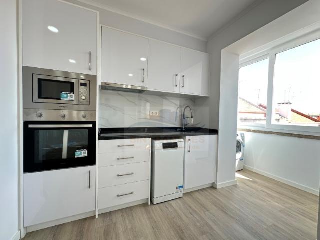 T2 Remodelado em uma cave, oferta de 1000€ em cartão presente