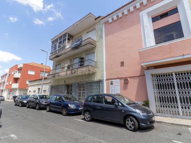 T2 Renovado | Venda Nova — Portas de Benfica