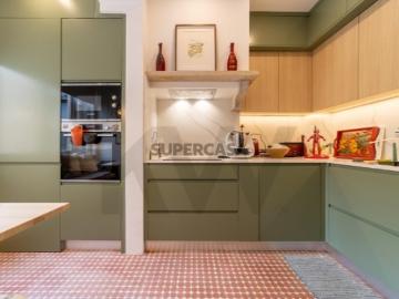 T2 Renovado de 89m² em Alcântara O Equilíbrio Perfeito entre Charme e Modernidade