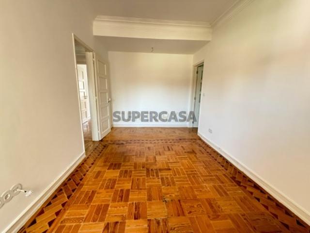 T2 renovado e pronto a habitar | Picheleira Beato
