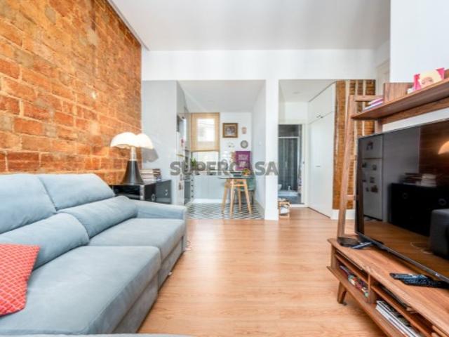 T2 Renovado em Alcântara | Lisboa