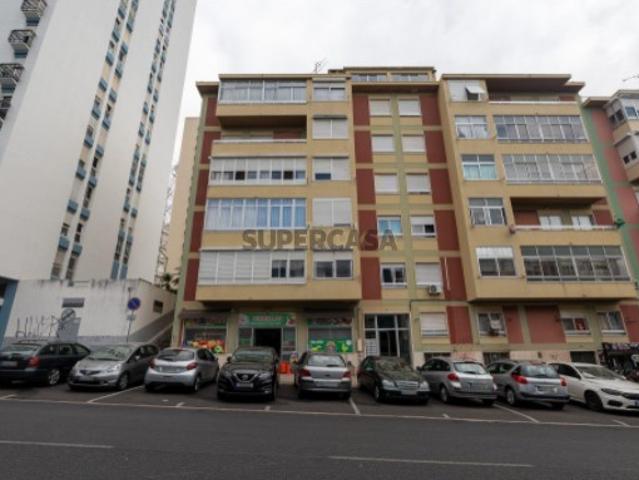 T2 Renovado em Odivelas Conforto, Luz Natural e Localização Privilegiada