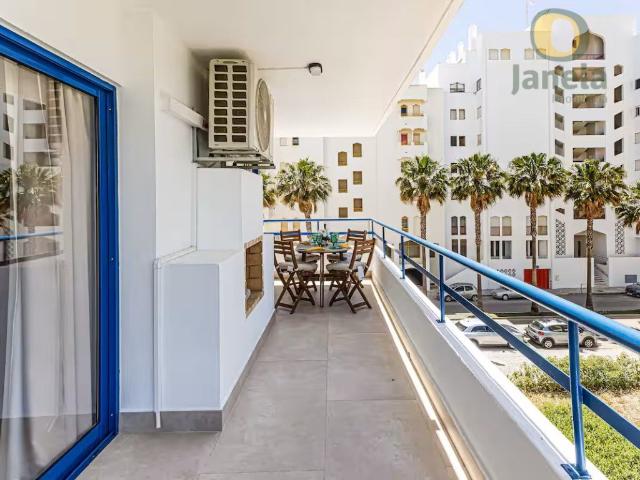 T2 renovado em Quarteira junto ao calçadão 84m² Quarteira