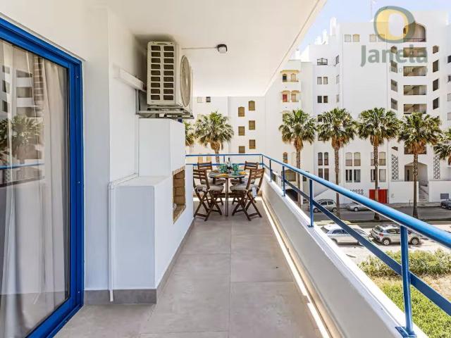 T2 renovado em Quarteira junto ao calçadão 84m² Quarteira