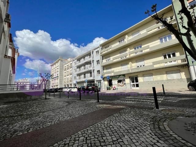 T2 Renovado no Coração de Caldas da Rainha – Conforto e Conveniência