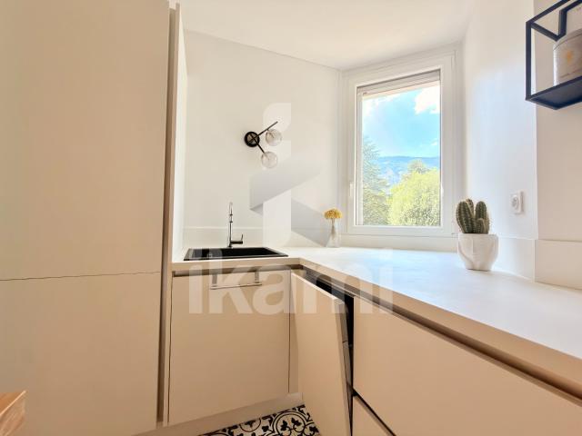 T2 rénové avec grande terrasse Meylan, au calme et sans vis. 50m² Meylan