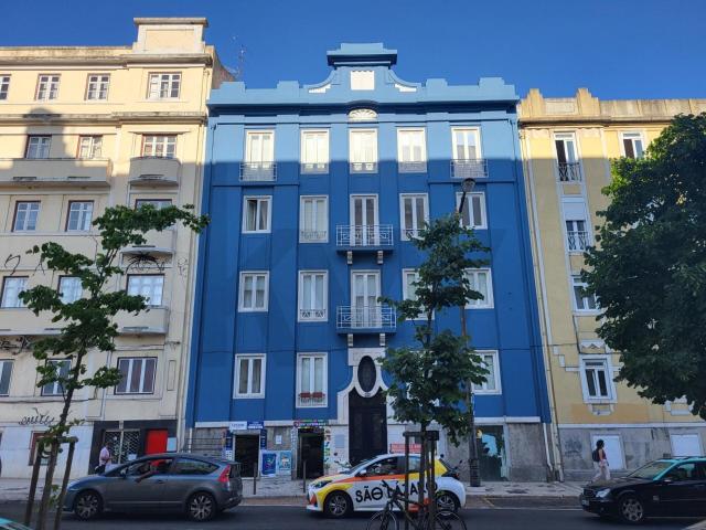 T2 reabilitado junto à Alameda D. Afonso Henriques, com elev. 112m² Arroios