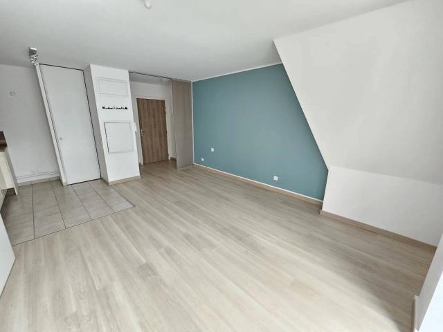 T2 récent avec balcon et parking