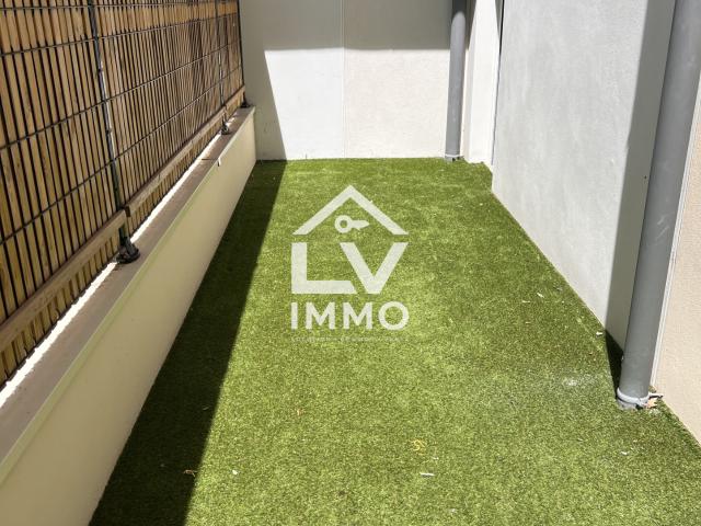 T2 récent SAINT DENIS de 45 m2 avec terrasse de 17 m2 Exposition sud
