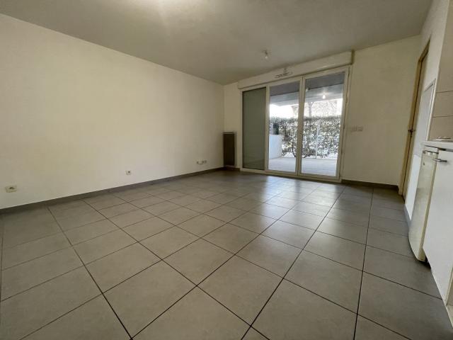 T2 REZ DE JARDIN PARKING + TERRASSE ST ASSISCLE