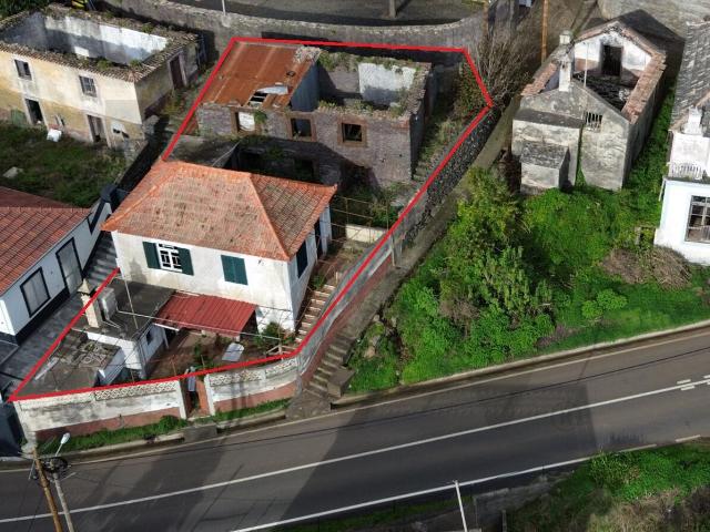 T2 + Ruína para Reabilitação Vista Mar Única | Fajã da Ove. 124m² Fajã Da Ovelha