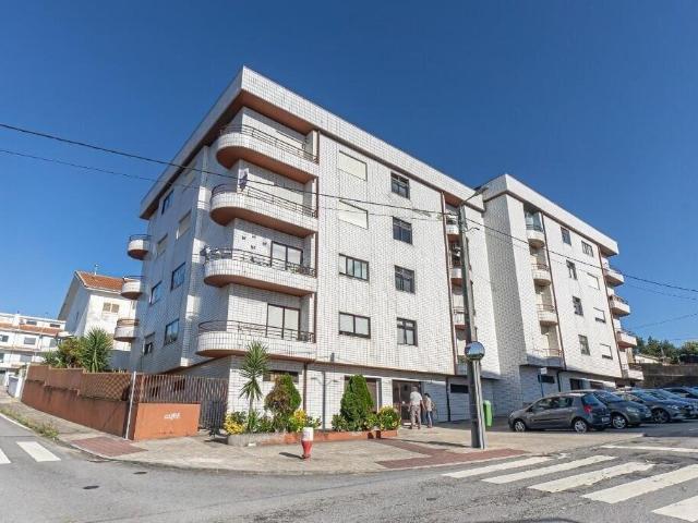 T2 Solarengo Em Fânzeres, Com Varanda E Lugar De Garagem 79m² Fânzeres e São Pedro da Cova