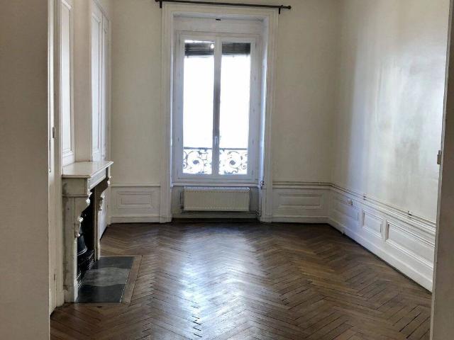T2bis rue 32 Molière Lyon 6e