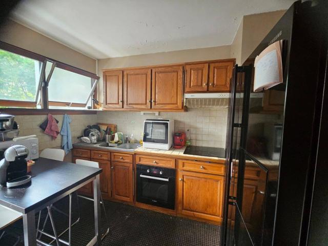 T2/F2 50m² MEUBLE proche RER + parking, dispo 15/10/2026, 900 cc