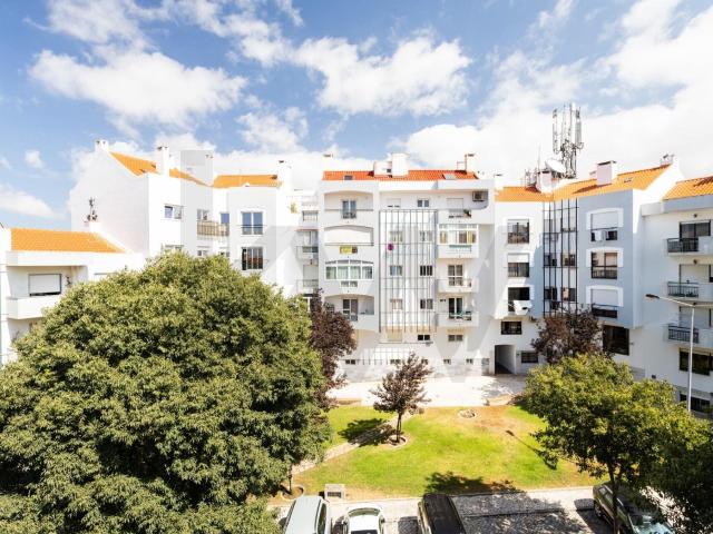 T3+1 com Suite, prédio com elevador | Buzano – São Domingos. 104m² São Domingos De Rana