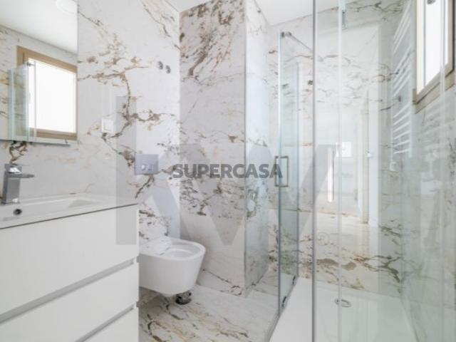 T3+1 Duplex Novo no Montijo | Terraços e Box para 2 Viaturas