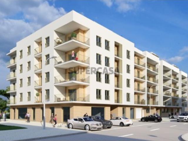 T3+1 novo para venda junto ao centro do Montijo