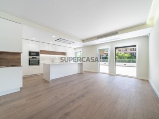T3+1 Premium com Terraço e 4 Lugares de Parqueamento | Colinas do Cruzeiro Odivelas